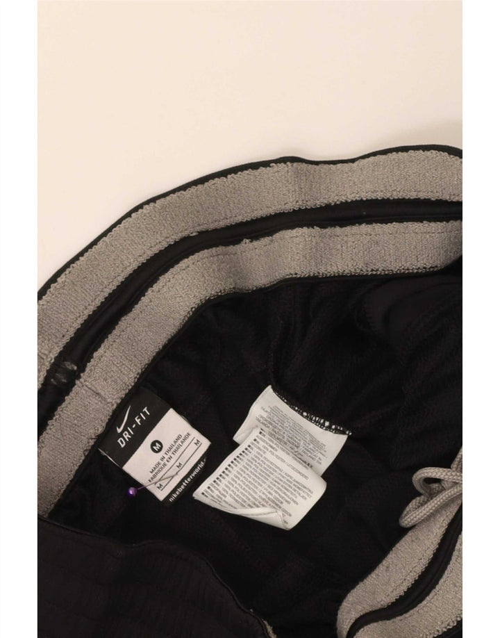 Ανδρικό αθλητικό σορτς Nike Dri Fit από μεσαίο μαύρο πολυεστέρα