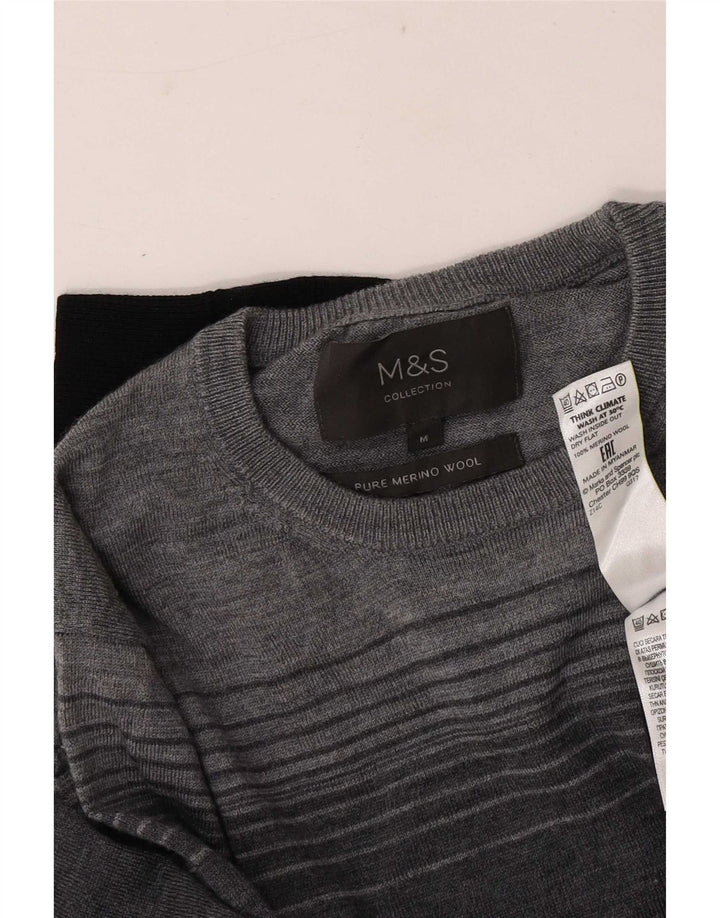 Marks & Spencer Ανδρικό πουλόβερ με λαιμόκοψη μεσαίου μπλε χρώματος