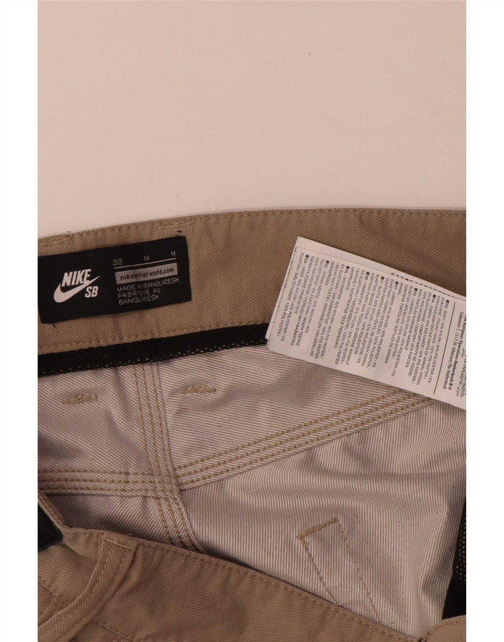 Ανδρικό κανονικό σορτς Nike W32 σε μεσαίο μπεζ νάιλον