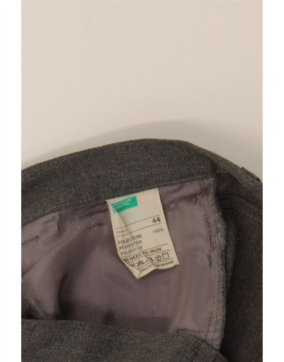 BENETTON Womens Slim Casual Trousers IT 44 Medium W28 L31 Grey Polyester Vintage Benetton and Second-Hand Benetton from Messina Hembry 