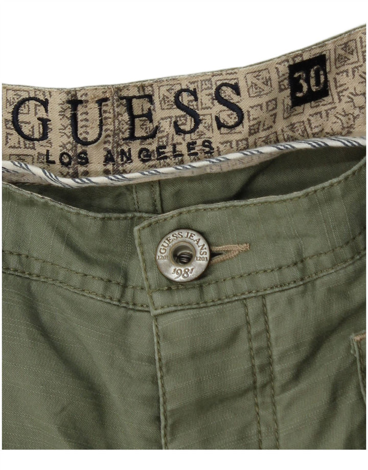 Ανδρικό σορτς Cargo Guess W30 από μεσαίο χακί βαμβακερό