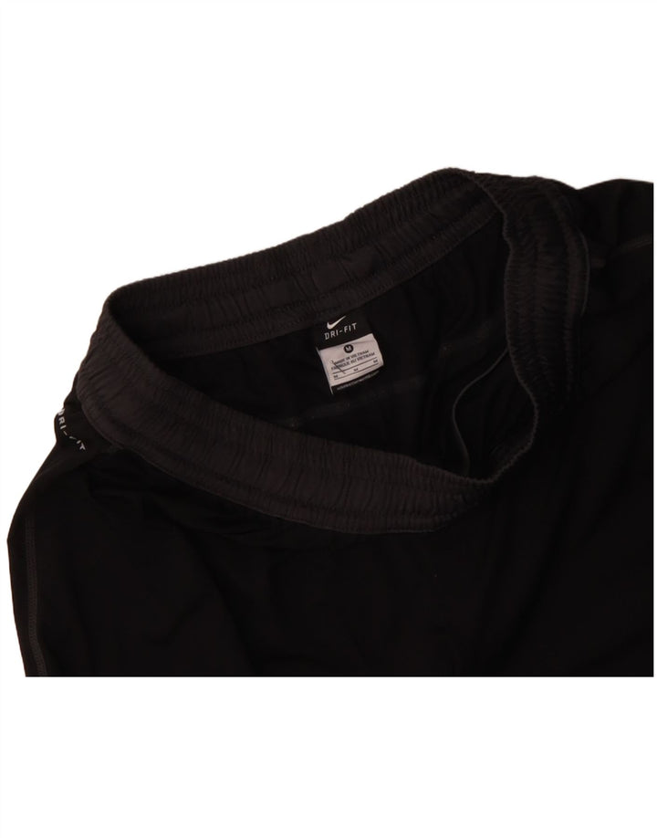 Ανδρικό αθλητικό σορτς NIKE Dri Fit από μεσαίο μαύρο πολυεστέρα