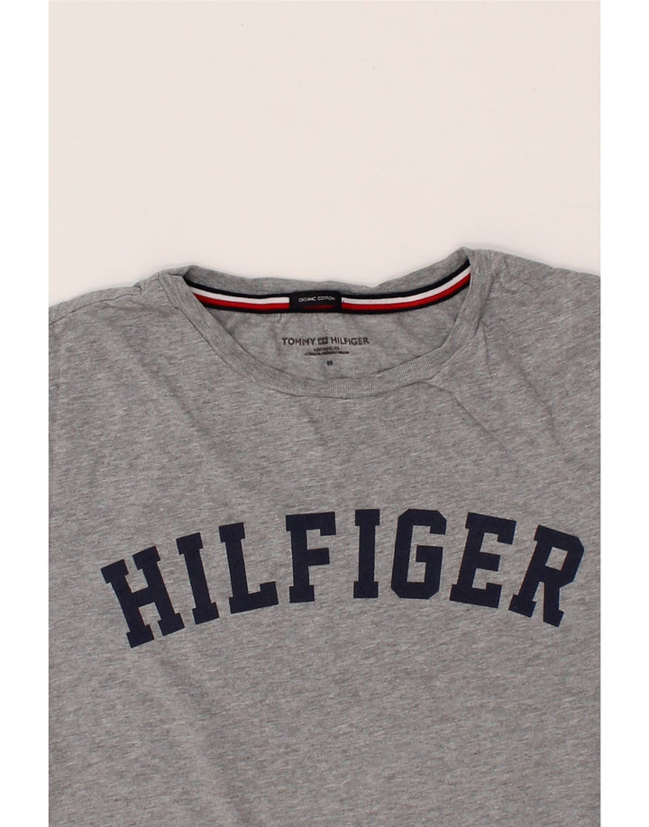 Ανδρικό γραφικό μπλουζάκι TOMMY HILFIGER Τοπ μεσαίο γκρι βαμβακερό