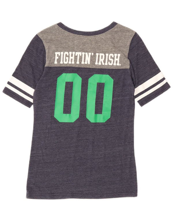 Γυναικείο γραφικό μπλουζάκι ADIDAS Notre Dame Top UK 14 Medium Navy Blue