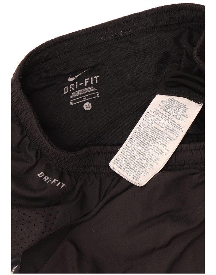 Ανδρικό αθλητικό σορτς NIKE Dri Fit από μεσαίο μαύρο πολυεστέρα