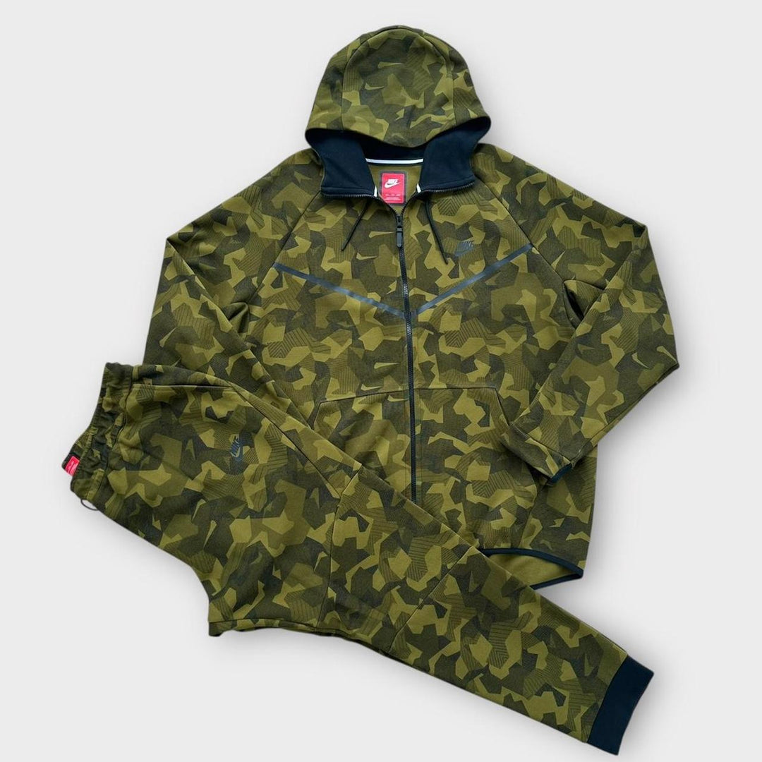 Ολόσωμη φόρμα Nike tech fleece - XXL