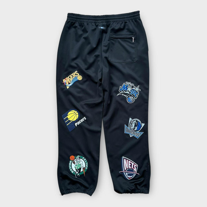 Ολόσωμη φόρμα UNK NBA - XL (ταιριάζει σαν XXL)