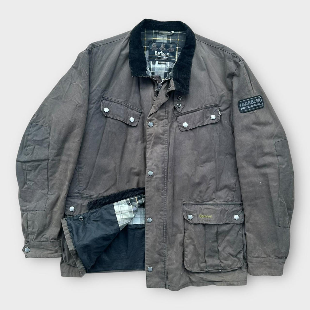 Διεθνές κέρινο μπουφάν Barbour - XL