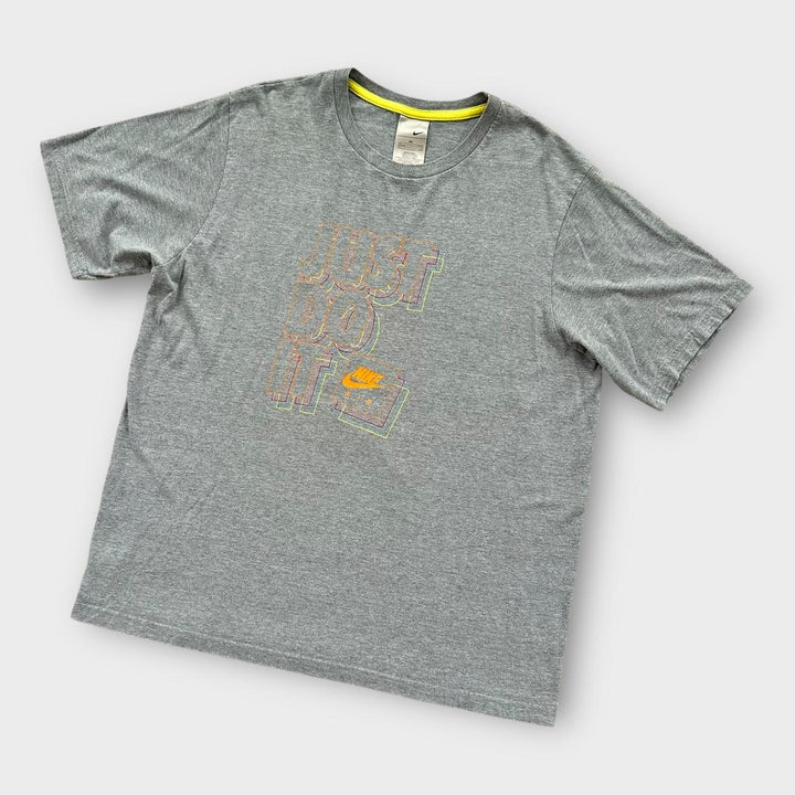 Vintage γραφικό μπλουζάκι Nike - XXL