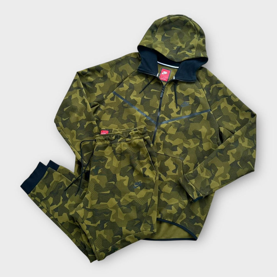 Ολόσωμη φόρμα Nike tech fleece - XXL