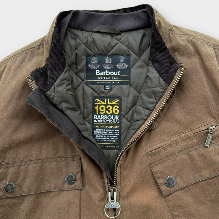 Διεθνές κέρινο μπουφάν Barbour - XL