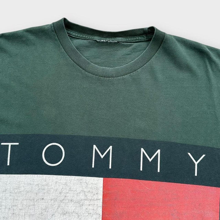Vintage μπλουζάκι Tommy Hilfiger - μεσαίο