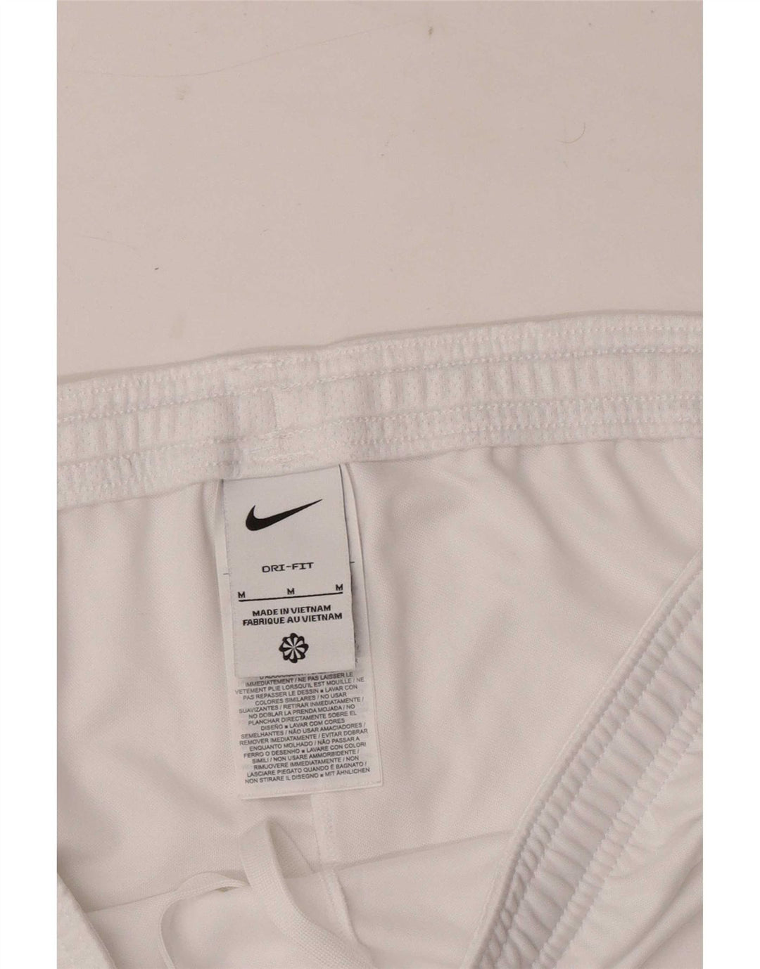Ανδρικό αθλητικό σορτς Nike Dri Fit σε μεσαίο λευκό χρώμα, πολυεστέρας