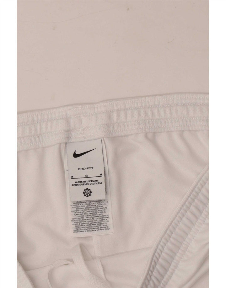 Ανδρικό αθλητικό σορτς Nike Dri Fit σε μεσαίο λευκό χρώμα, πολυεστέρας
