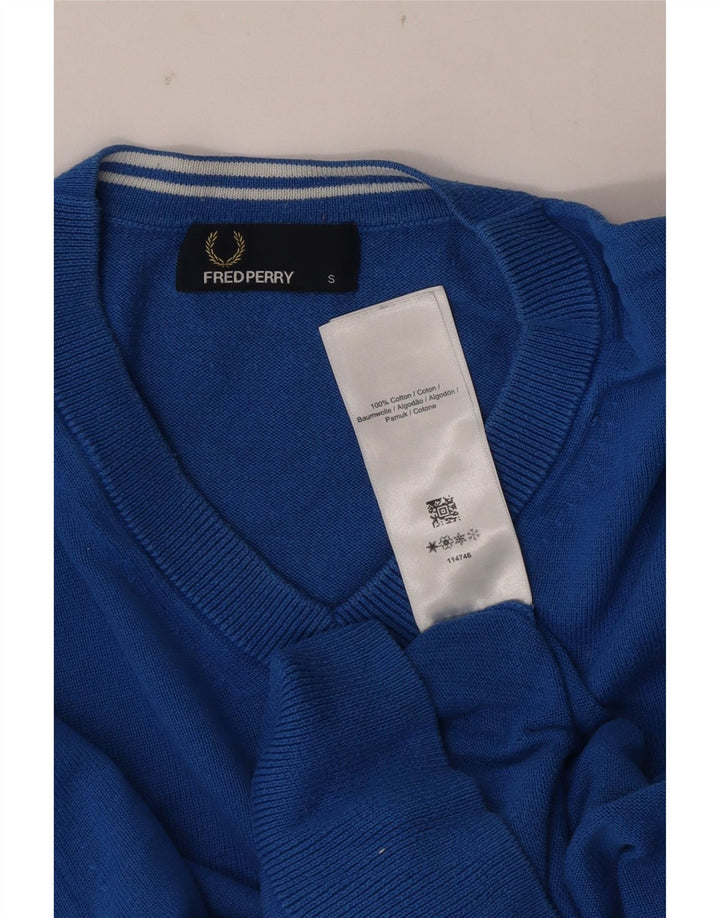 Fred Perry Ανδρικό πουλόβερ με λαιμόκοψη με V λαιμόκοψη, μικρό μπλε βαμβακερό