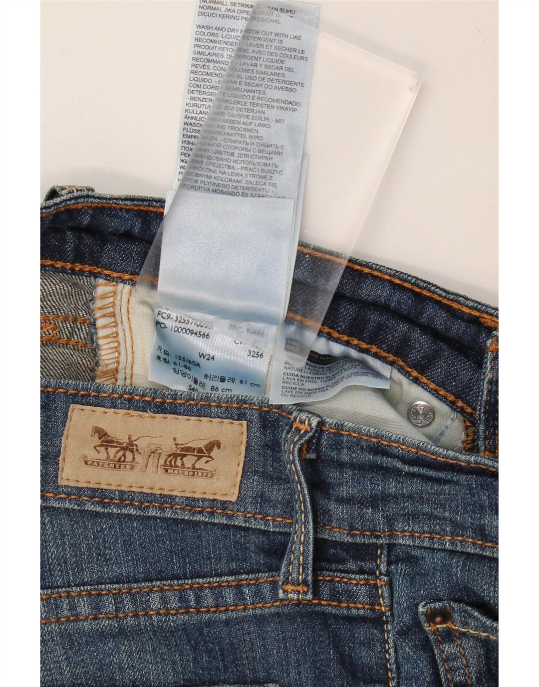 LEVI'S Womens Denim Shorts W24 XS Blue Cotton Vintage Levi's and Second-Hand Levi's from Messina Hembry 