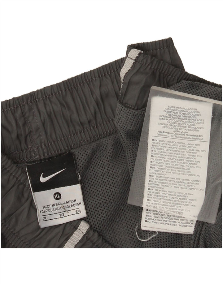 Ανδρικό αθλητικό σορτς Nike XL σε γκρι πολυεστέρα