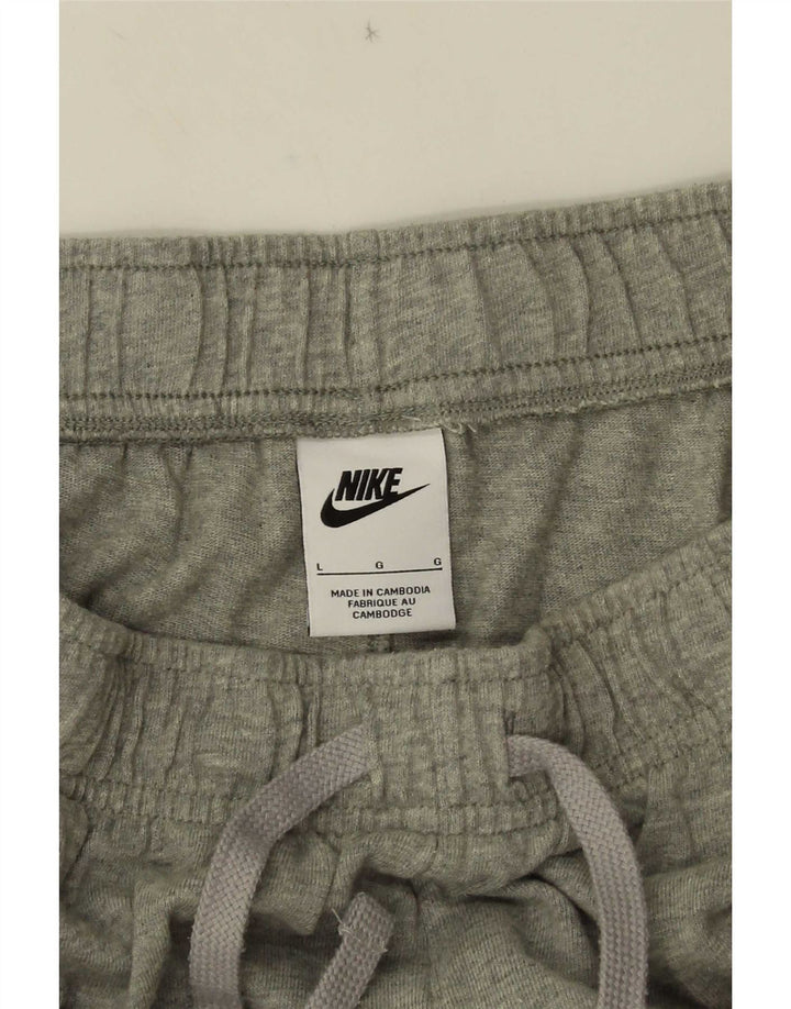 Ανδρικό αθλητικό σορτς Nike μεγάλο γκρι