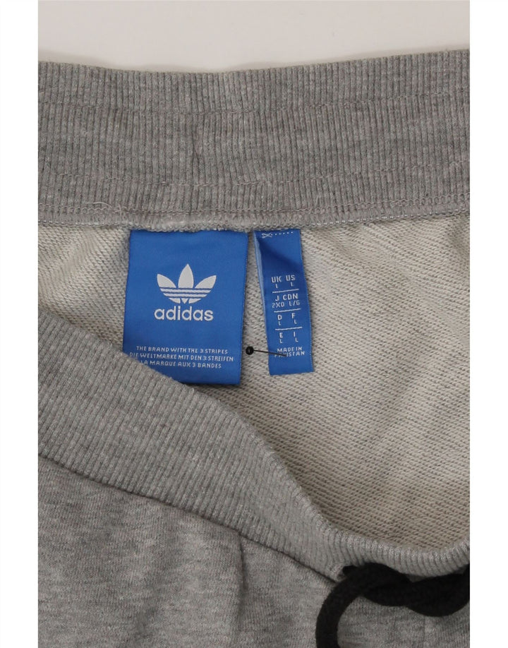 Ανδρικό αθλητικό σορτς Adidas με μεγάλο γκρι φλύκταινο