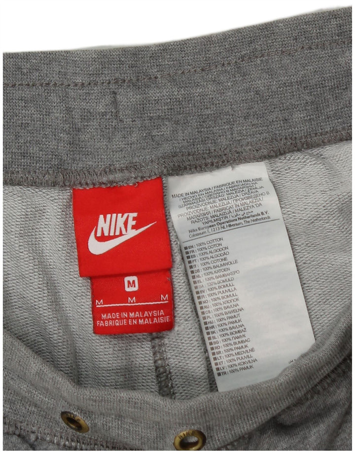 Ανδρικό γραφικό αθλητικό σορτς Nike από μεσαίο γκρι βαμβακερό