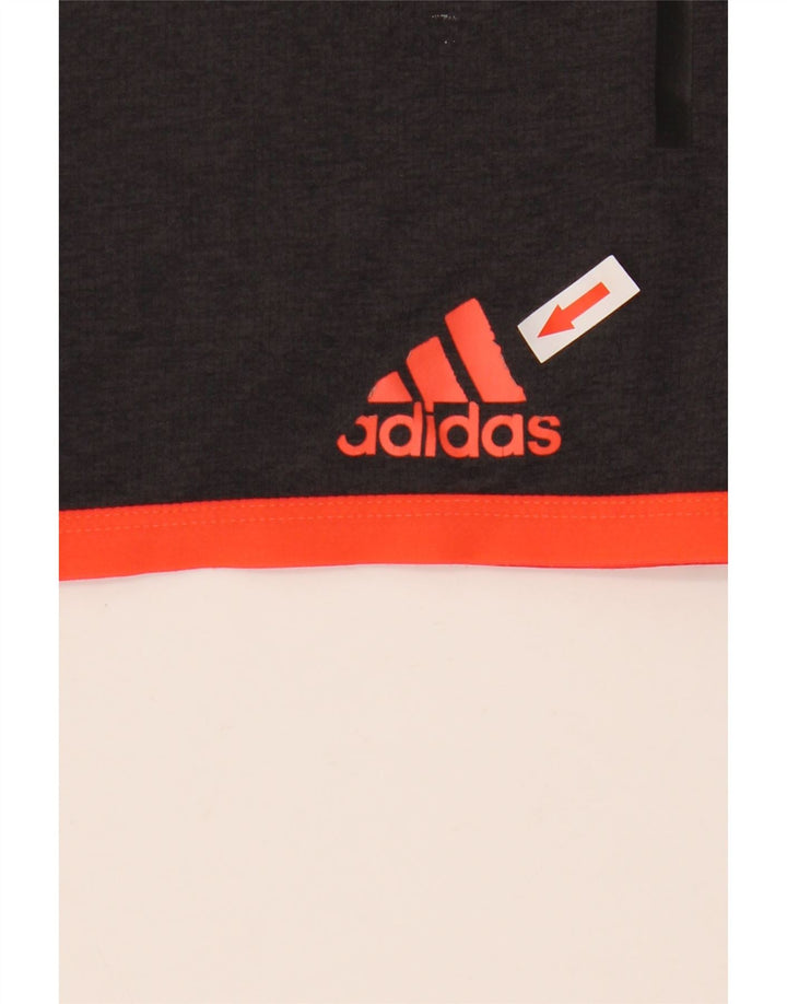 Ανδρικό γραφικό αθλητικό σορτς Adidas με μεσαίο γκρι χρώμα