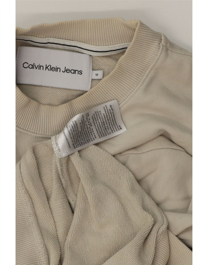 Γραφικό ανδρικό φούτερ Calvin Klein Jeans, μεσαίο από λευκό βαμβακερό