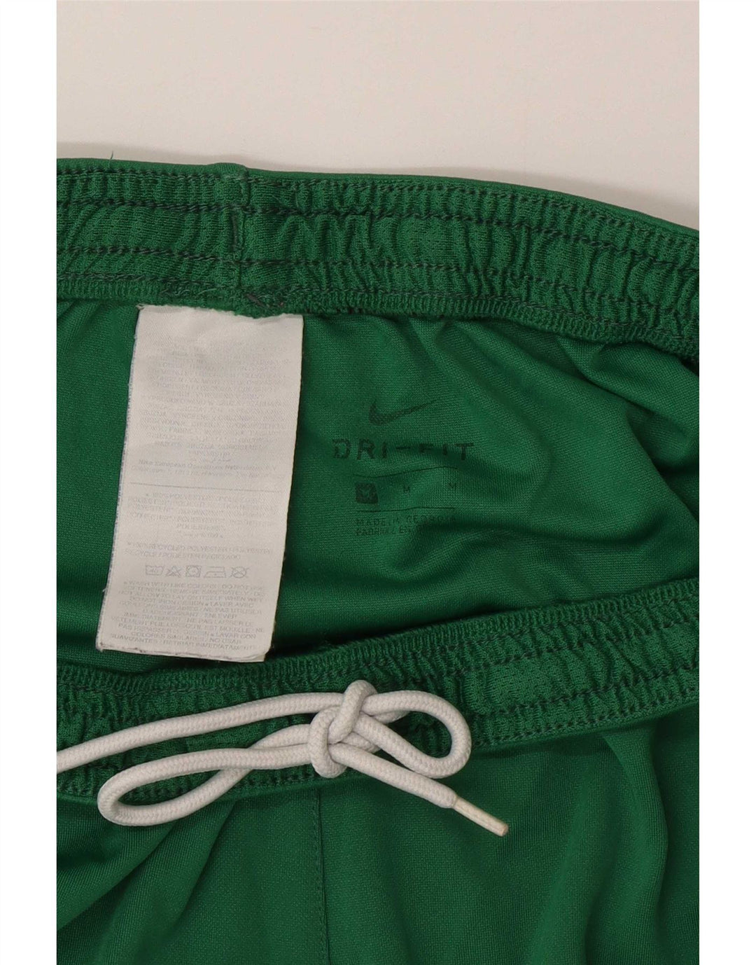 Ανδρικό αθλητικό σορτς Nike Dri Fit από μεσαίο πράσινο πολυεστέρα
