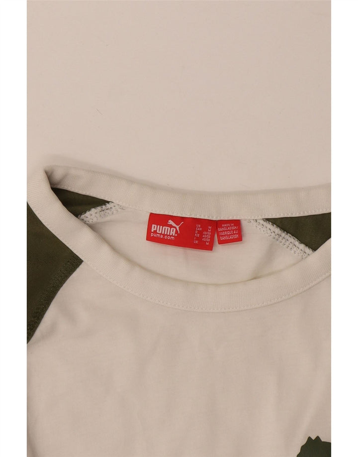 Ανδρικό γραφικό μπλουζάκι Puma με μακρυμάνικο μεσαίο λευκό χρώμα