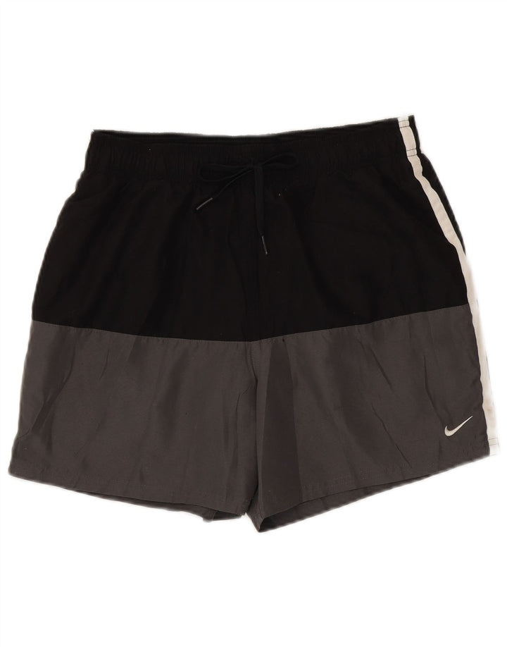Ανδρικό αθλητικό σορτς Nike σε μεσαίο μαύρο χρώμα