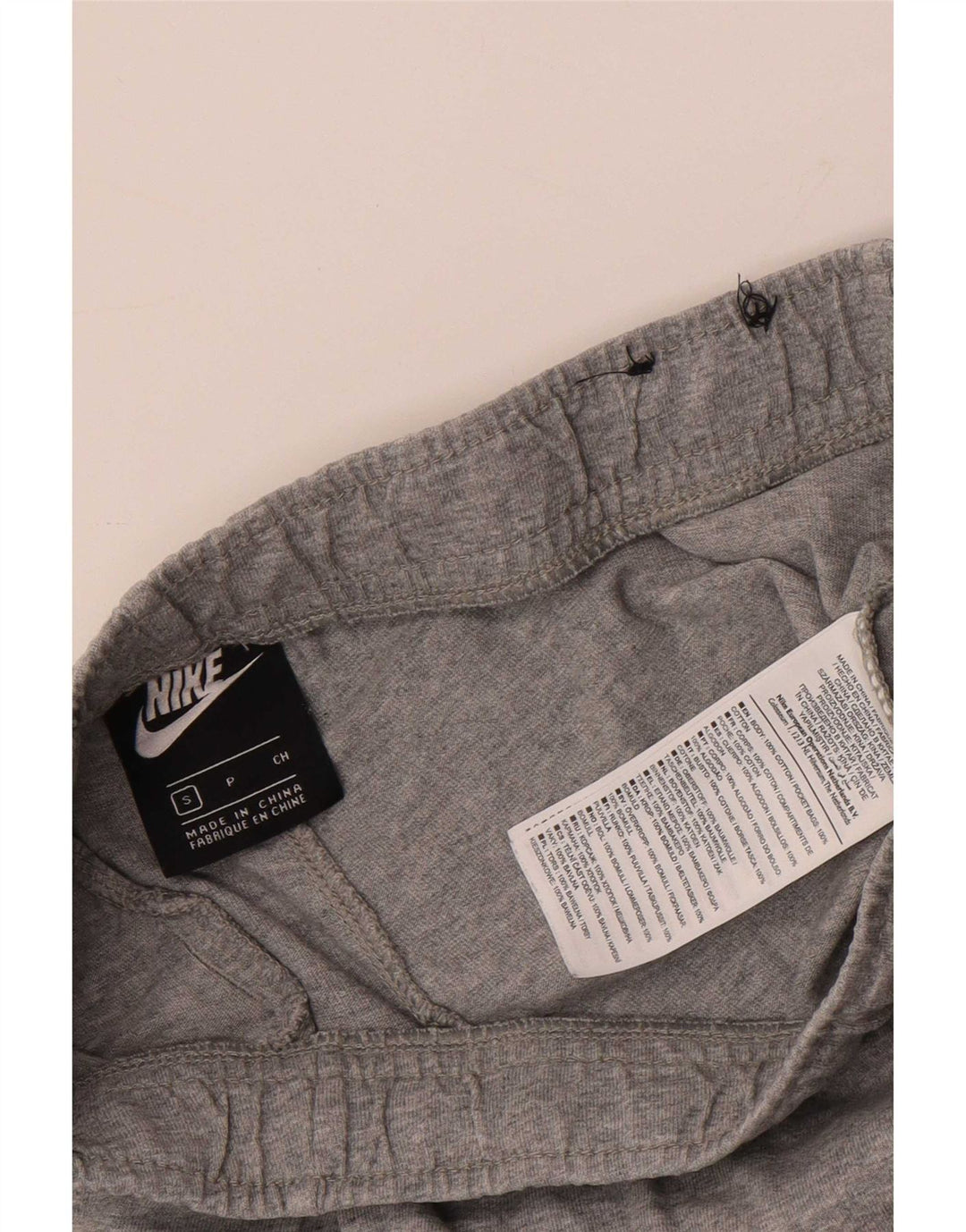 Ανδρικό αθλητικό σορτς Nike, μικρό γκρι βαμβακερό