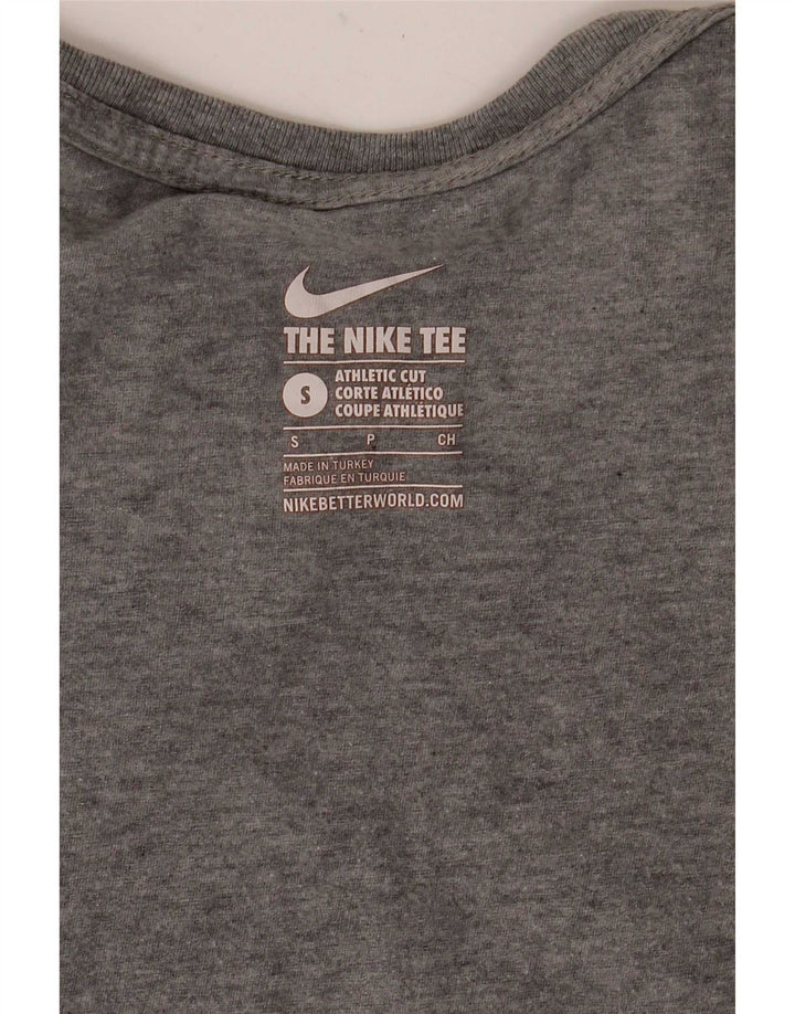 Ανδρικό μπλουζάκι Nike με γραφικό αθλητικό κόψιμο, τοπ με μικρό γκρι χρώμα