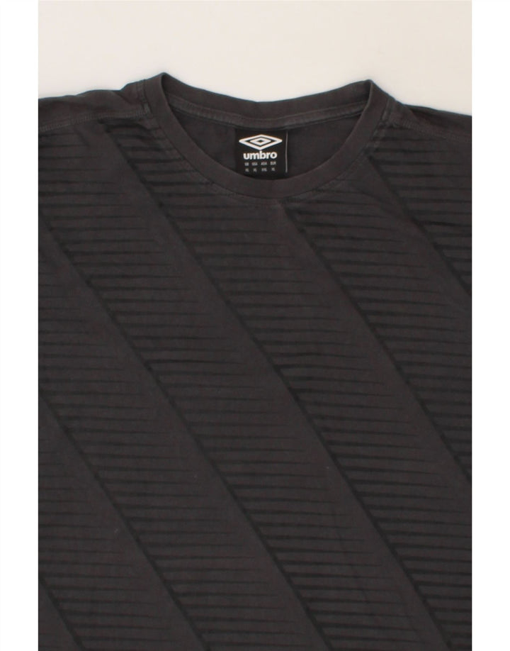 UMBRO Mens T-Shirt Top XL Grey Striped Cotton Vintage Umbro and Second-Hand Umbro from Messina Hembry 