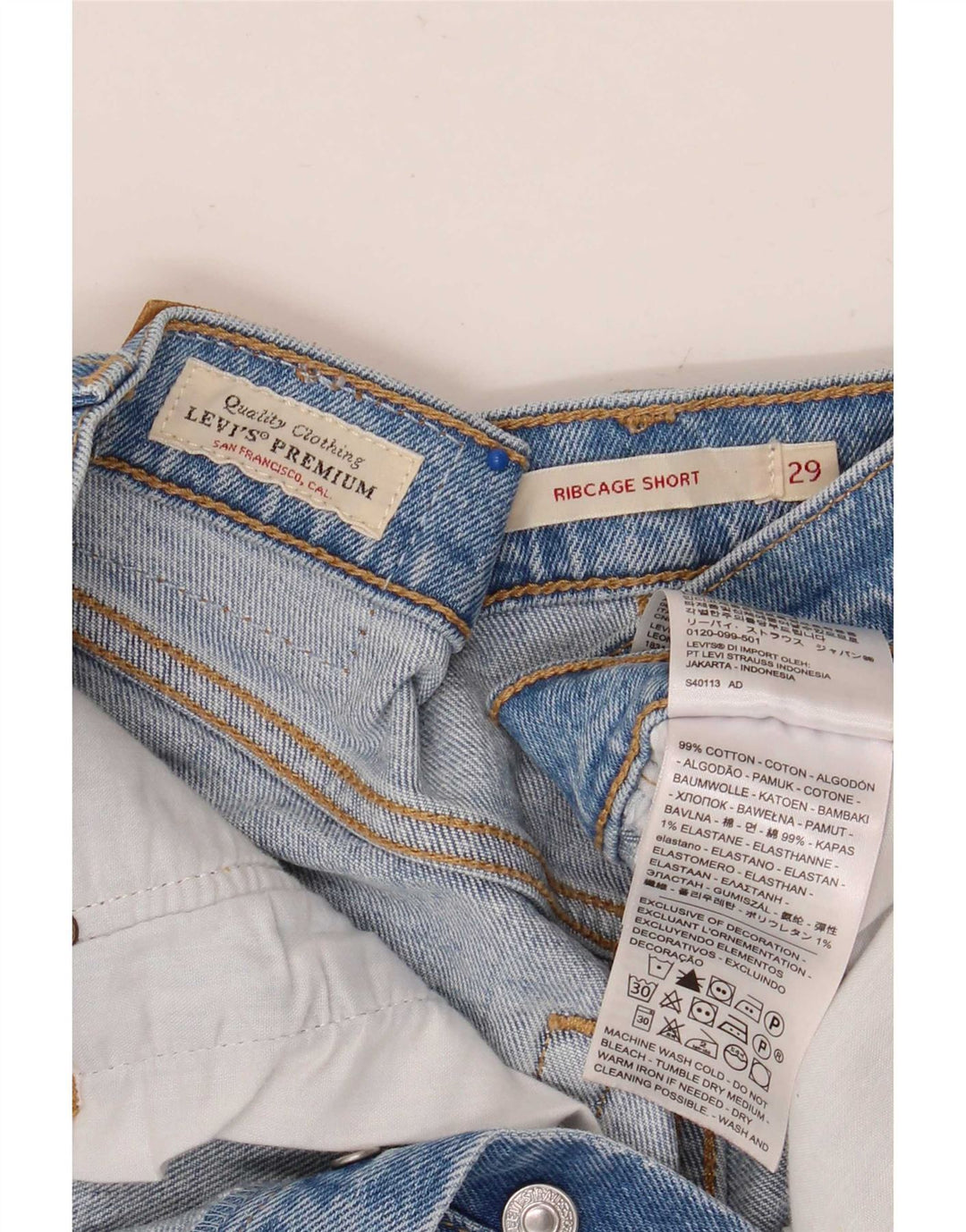Γυναικείο τζιν σορτς Levi's Ribcage ταλαιπωρημένο W29 μεσαίο μπλε βαμβακερό