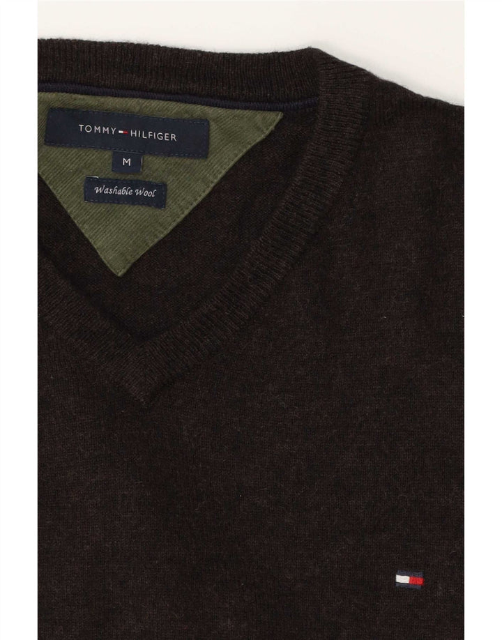 Ανδρικό πουλόβερ Tommy Hilfiger με V λαιμόκοψη Μαλλί μεσαίο καφέ