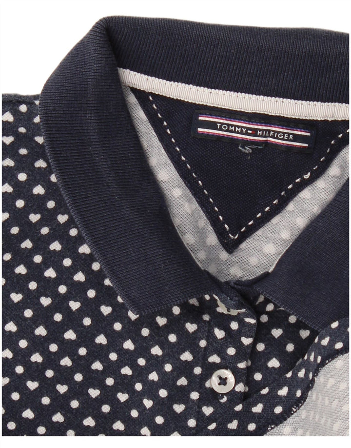 TOMMY HILFIGER Γυναικείο μπλουζάκι πόλο Ηνωμένου Βασιλείου 12 Μεσαίων Ναυτικού Μπλε με στίγματα