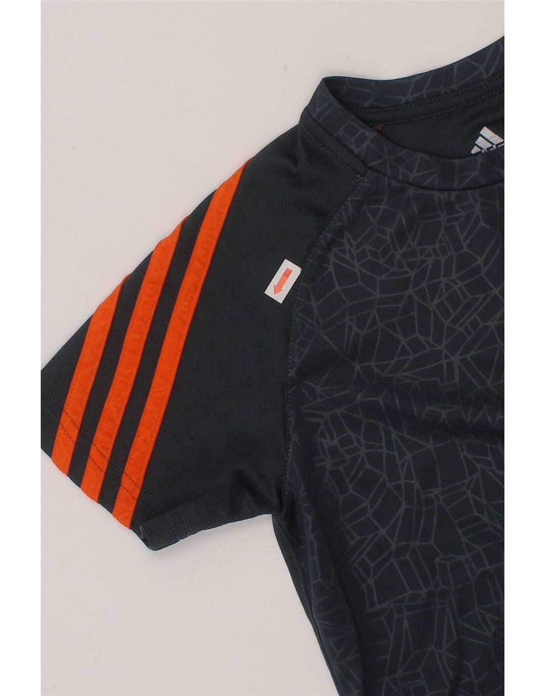 ADIDAS Boys Climalite T-Shirt Top 7-8 Years Small Grey Geometric Polyester Vintage Adidas and Second-Hand Adidas from Messina Hembry 