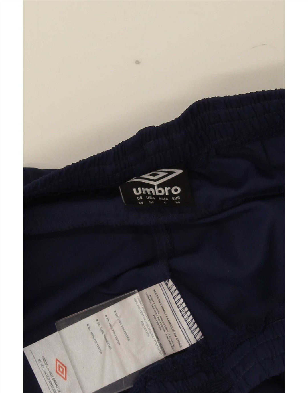 Ανδρικό αθλητικό σορτς Umbro με μεσαίο μπλε ναυτικό πολυεστέρα