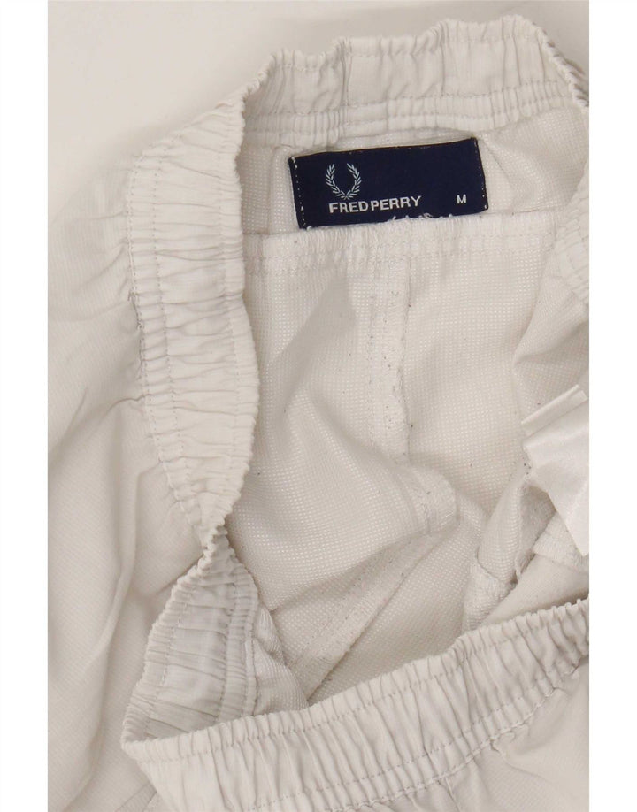 Fred Perry Ανδρικό κανονικό αθλητικό σορτς μεσαίο λευκό πολυεστέρα