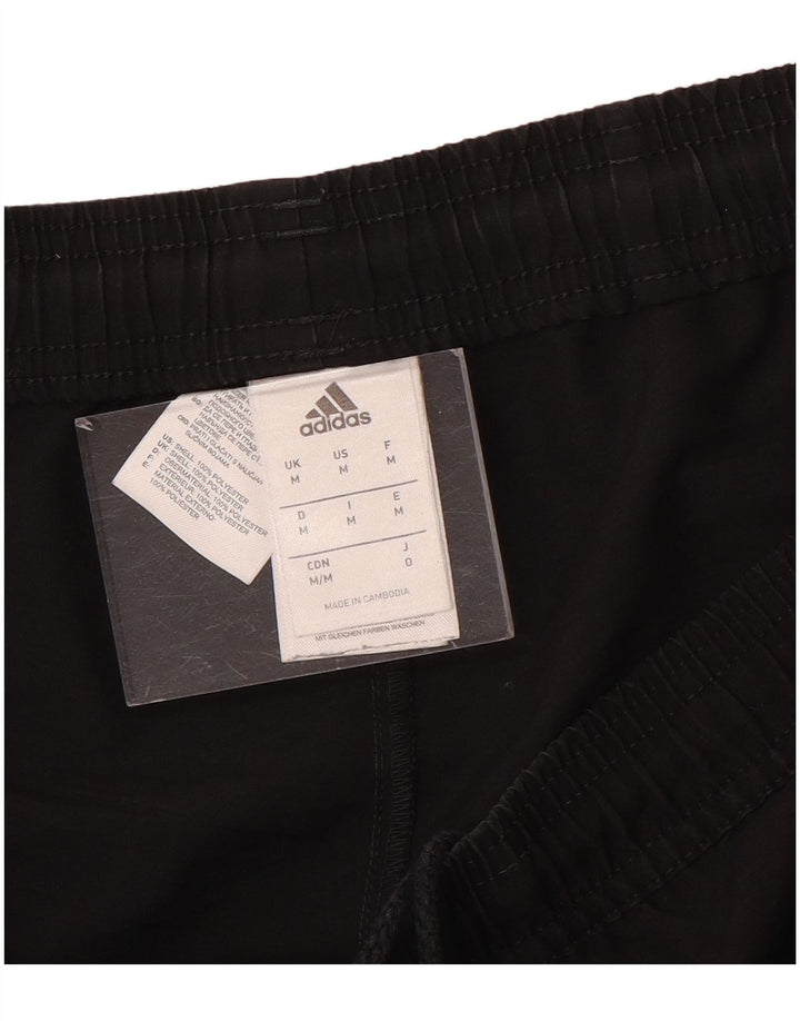 Ανδρικό αθλητικό σορτς Adidas από μεσαίο μαύρο πολυεστέρα