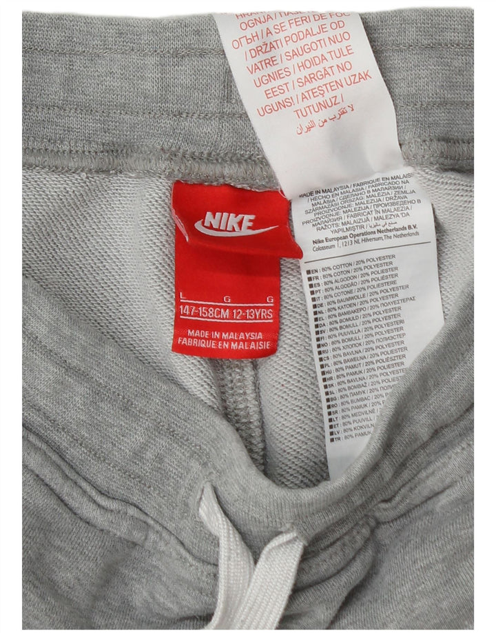 Γραφικό αθλητικό σορτς Nike Boys 12-13 ετών μεγάλο γκρι βαμβακερό