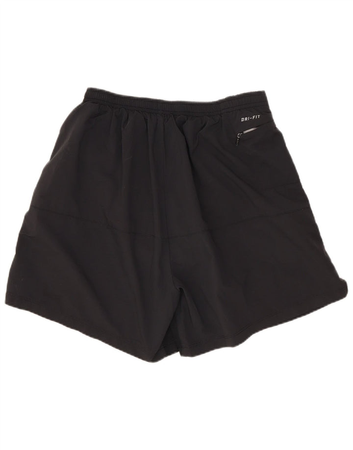 Ανδρικό αθλητικό σορτς Nike Dri Fit από μεσαίο μαύρο πολυεστέρα
