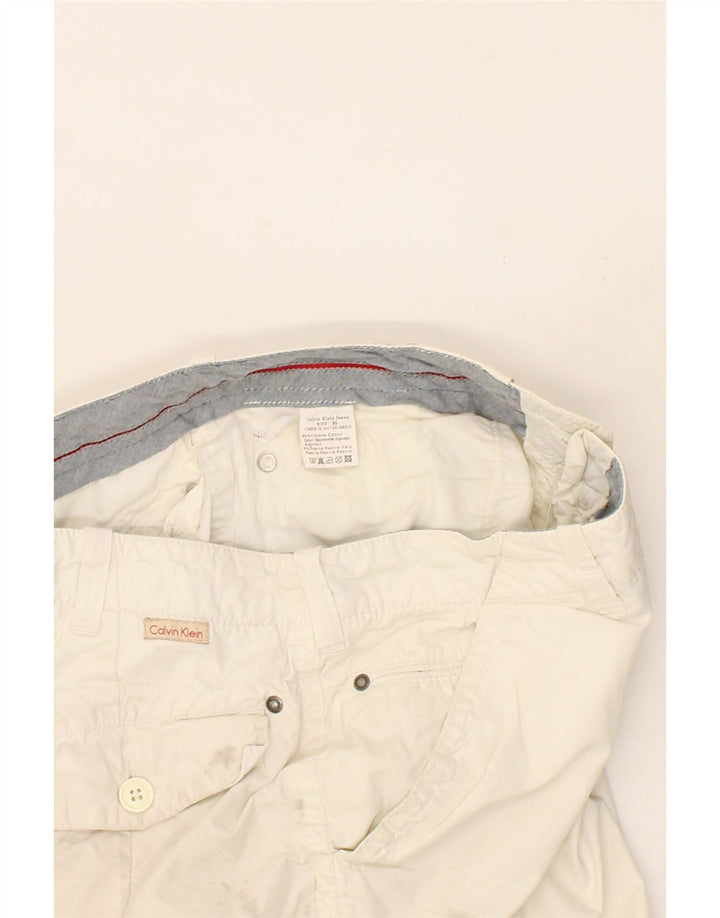CALVIN KLEIN Womens Chino Shorts W33 Medium White Cotton Vintage Calvin Klein and Second-Hand Calvin Klein from Messina Hembry 