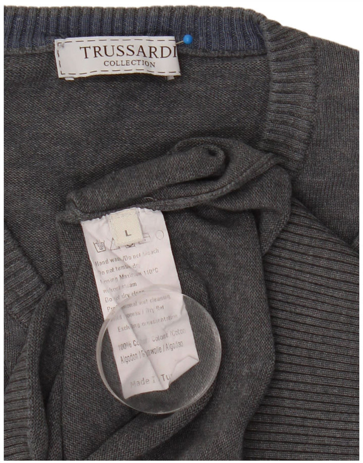 Ανδρικό πουλόβερ Trussardi με V λαιμόκοψη, μεγάλο γκρι βαμβακερό