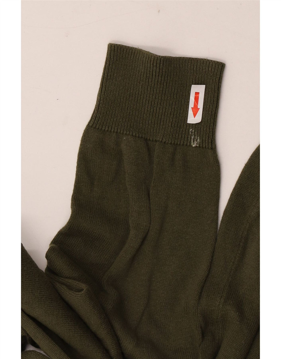 Ανδρικό πουλόβερ με λαιμόκοψη Crew Clothing Ανδρικό πουλόβερ από μεσαίο χακί βαμβακερό
