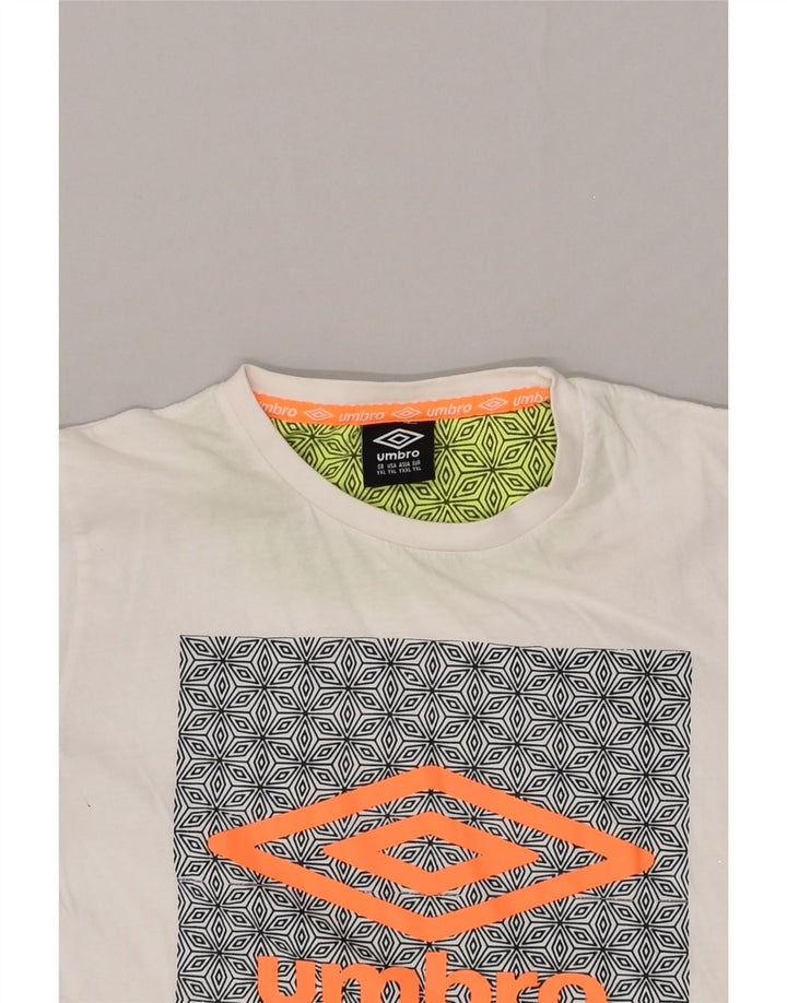 UMBRO Boys Graphic T-Shirt Top 13-14 Years XL White Cotton | Vintage Umbro | Thrift | Second-Hand Umbro | Used Clothing | Messina Hembry 