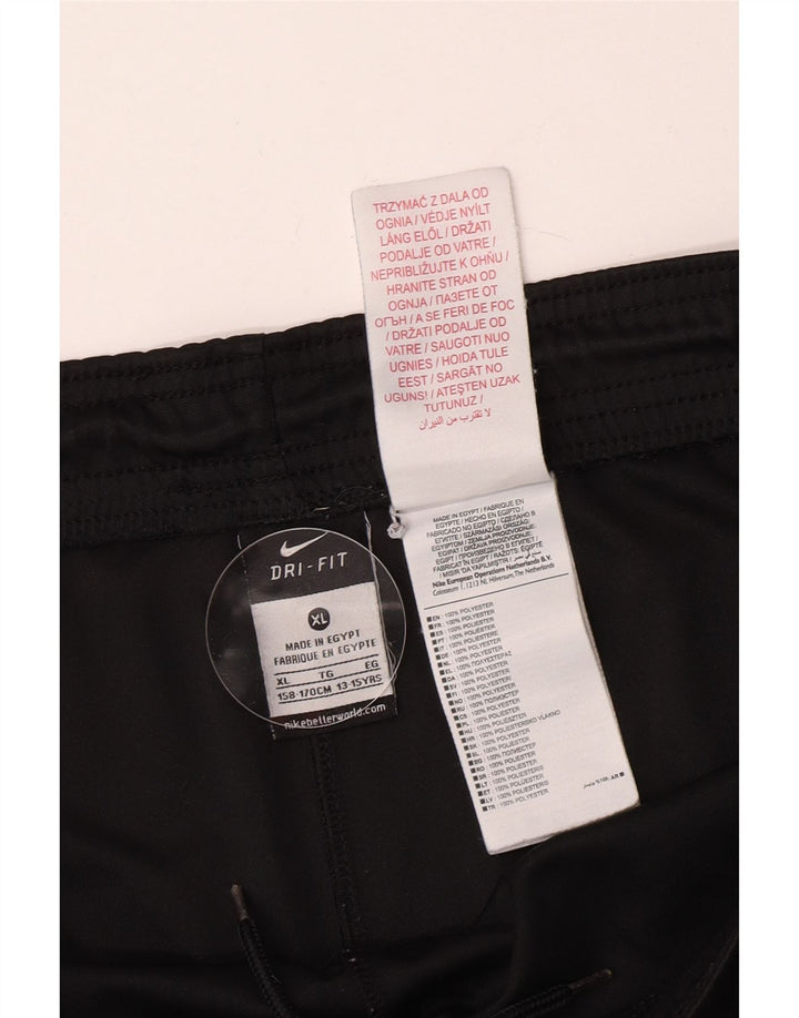Αθλητικό σορτς Nike Boys Dri Fit 13-14 ετών XL μαύρο πολυεστέρα