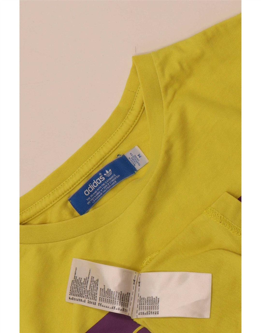 Ανδρικό γραφικό T-Shirt Adidas Top από μεσαίο κίτρινο βαμβάκι