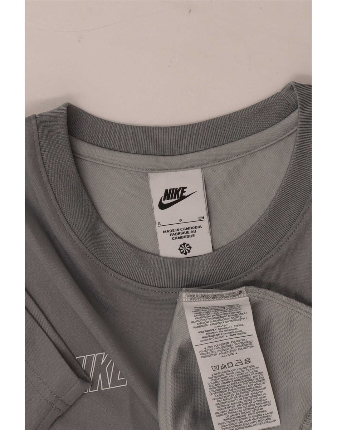 Ανδρικό γραφικό μπλουζάκι Nike με τοπ μικρού γκρι χρώματος πολυεστέρας