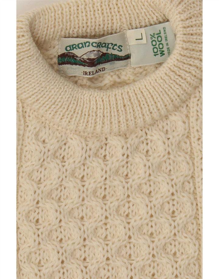 Ανδρικό πουλόβερ με λαιμόκοψη Aran Crafts Μεγάλο μπεζ μαλλί