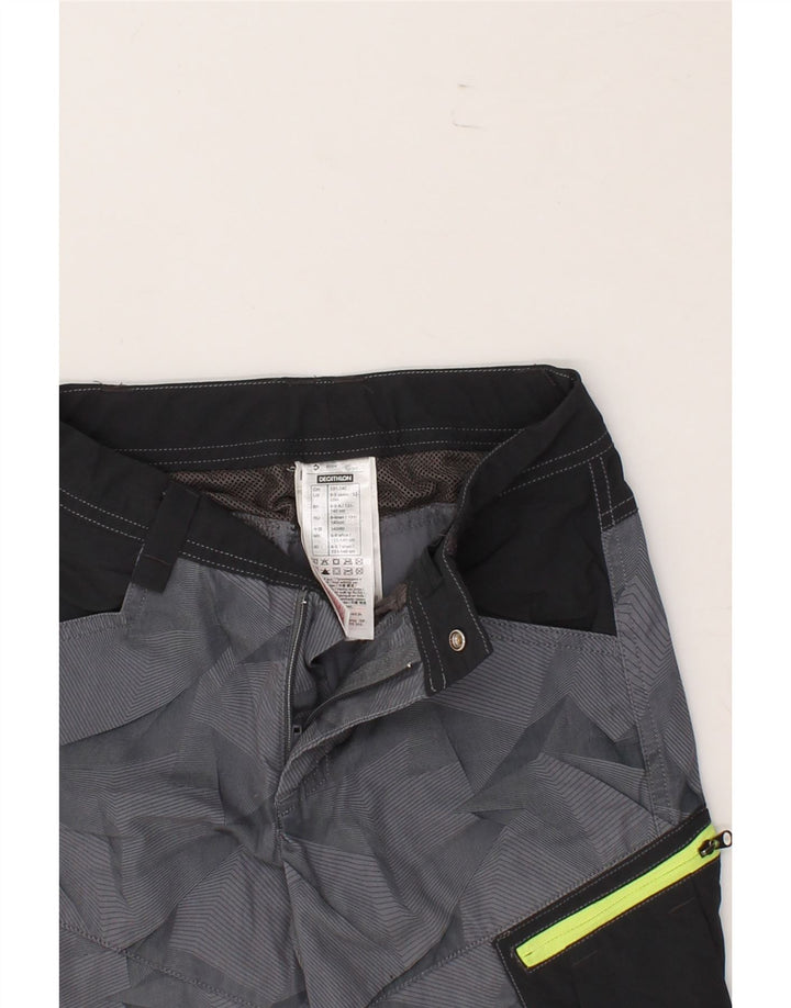 DECATHLON Boys Cargo Shorts 8-9 Years W23  Grey Geometric Cotton Vintage Decathlon and Second-Hand Decathlon from Messina Hembry 
